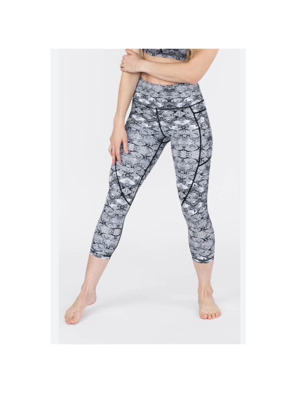 Zyia Active metallic Cobra Light N Tight Capri hi-rise leggings Size 8-10